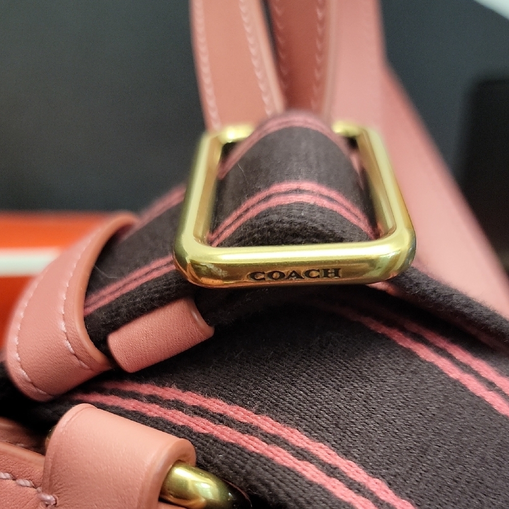 Coach Field Tote 30 In Signature Jacquard No. C3282 - Picture 8 of 13